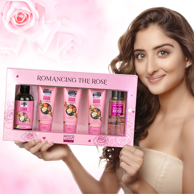 Romancing the Rose Gift Set For Women Bryan & Candy